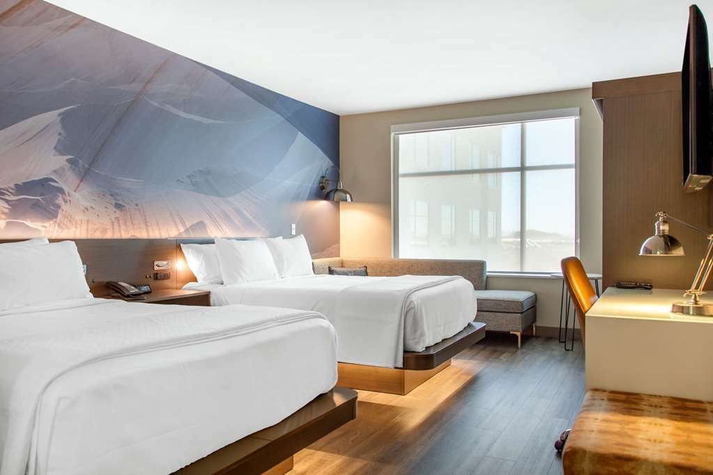 Cambria Hotel Milwaukee Downtown Room photo